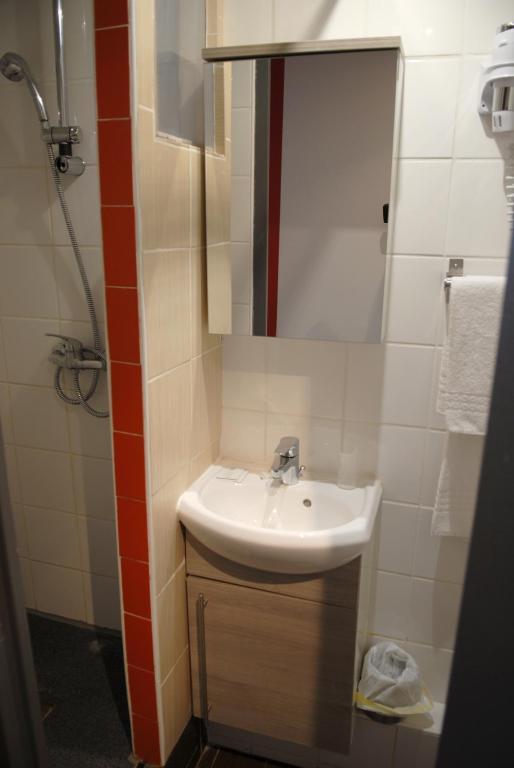 L'oasis Montparnasse 2* Parigi